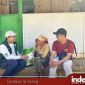Mengubah Ilmu Menjadi Aksi: KKN Mahasiswa UIN Madura Bersama komunitas sosial Bani Insan Peduli Menyapa Warga dengan Hati dan pemberian sembako di Desa Madulang, Omben, Sampang (Foto Istimewa for Indeks Jatim)