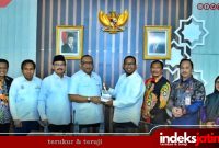 Bupati Sumenep, Dr. H. Achmad Fauzi Wongsojudo, SH.,MH bersama sejumlah pimpinan OPD saat melakukan kunjungan ke kantor BPJPH RI (Foto: for Indeks Jatim)