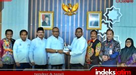 Bupati Sumenep, Dr. H. Achmad Fauzi Wongsojudo, SH.,MH bersama sejumlah pimpinan OPD saat melakukan kunjungan ke kantor BPJPH RI (Foto: for Indeks Jatim)