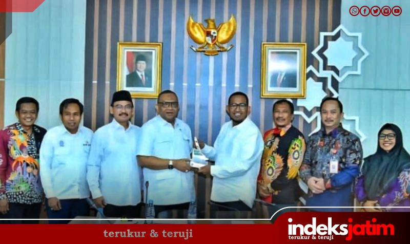 Bupati Sumenep, Dr. H. Achmad Fauzi Wongsojudo, SH.,MH bersama sejumlah pimpinan OPD saat melakukan kunjungan ke kantor BPJPH RI (Foto: for Indeks Jatim)
