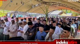 KHIDMAT : Tampak Ribuah Warga Masalima menghadiri Dzikra Maulidur Rasul oleh Pemerintah Desa Masalima (Foto: for Indeks Jatim)