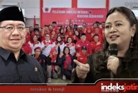 Plt Ketua DPC PDI Perjuangan Kota Surabaya, Yordan M. Bataragoa dan Kepala Baguna DPC PDIP Surabaya, Agatha Retno Sari